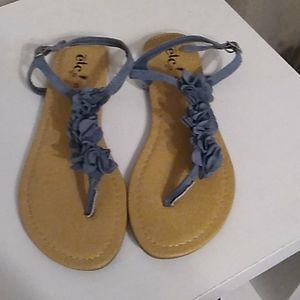 ☆ Rue21 etc! Womens sandals size 6/7